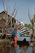 Tonle Sap - Kampong Phluk floating village - stilted houses